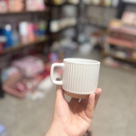 مج ابيضّ محزز 🤍