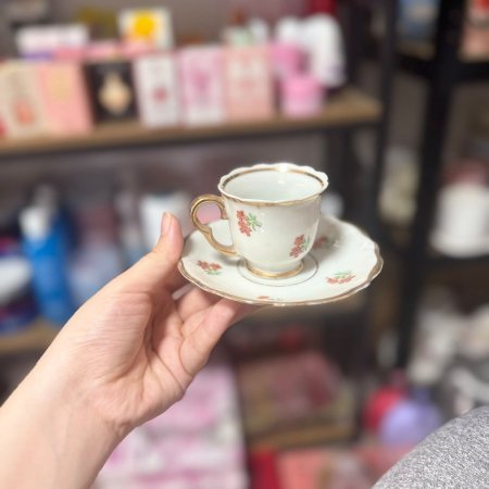 فنجان قهوة برتقالي مورد 🧡