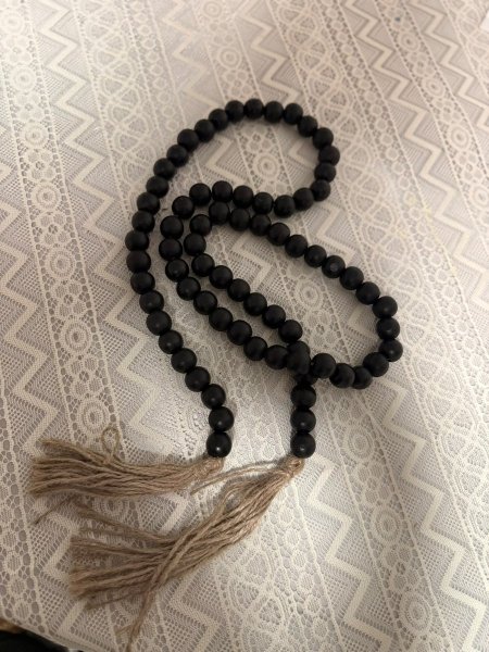 مسبحة ديكور اكثر من لون  🖤